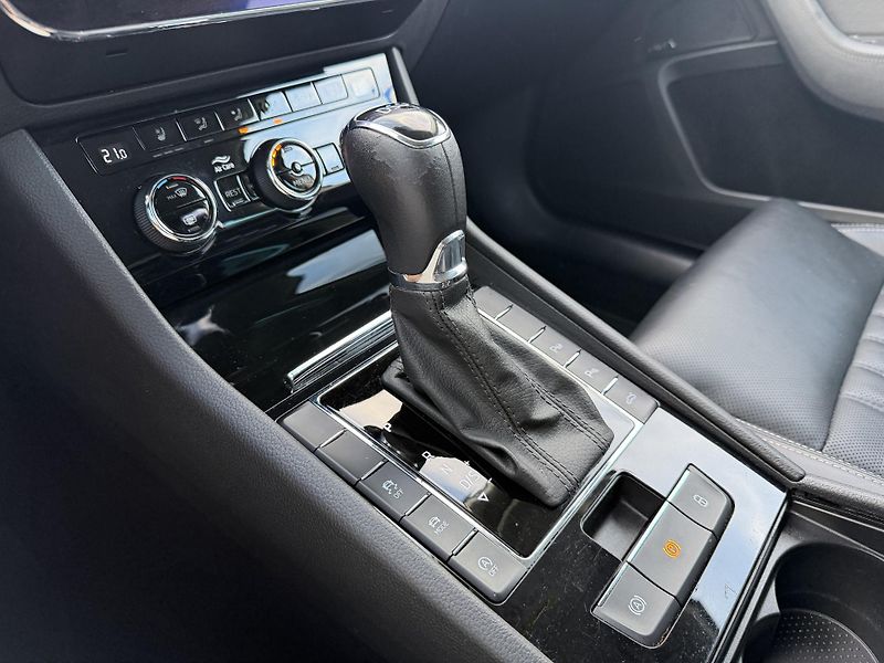 Škoda Superb (2019) L&K/2.0 TDi 140 kw/DSG - fotka 22 z 25
