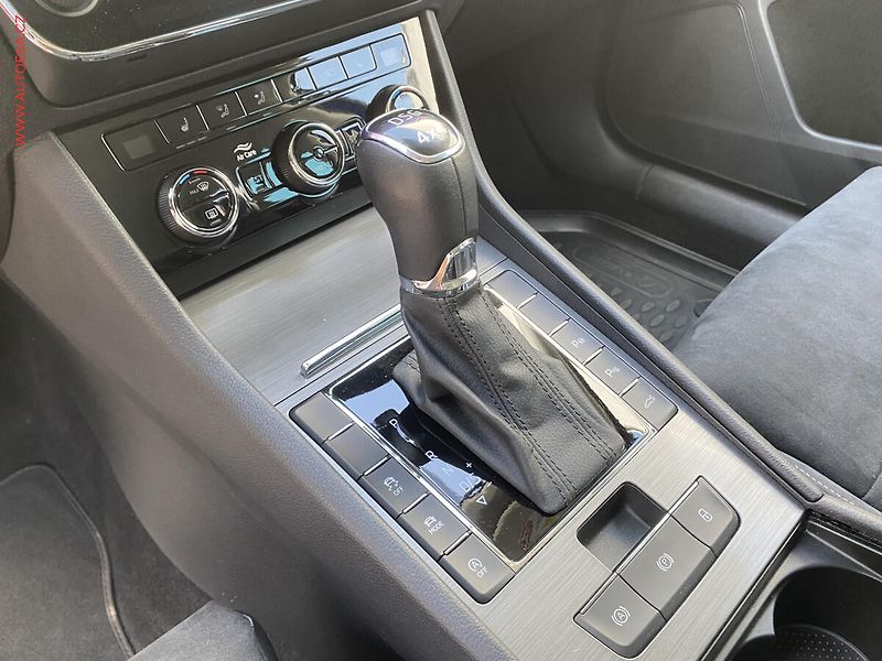 Škoda Superb (2021) 2.0 TDi 4x4, ČR, Style, DSG - fotka 17 z 22