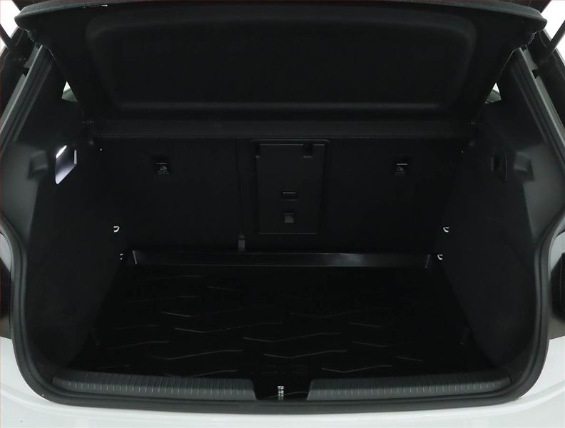 Volkswagen ID.3 (2022) Pro Perf. (62 kWh), SoH 89% - fotka 14 z 18