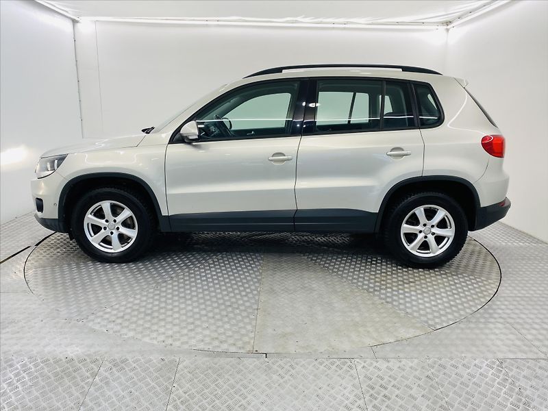Volkswagen Tiguan 2,0 TDI 81 kW Trend & Fun - fotka 3 z 27