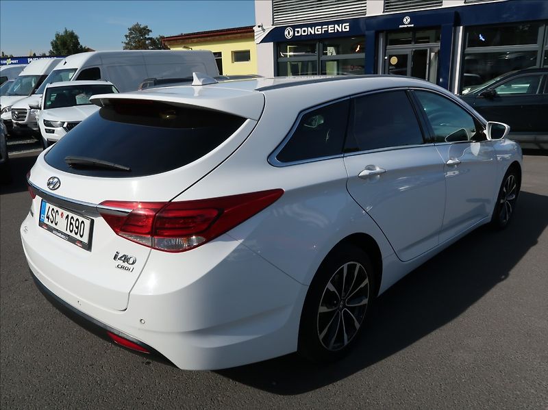 Hyundai i40 1,7 CRDi,104kW,1majČR,automat - fotka 3 z 25
