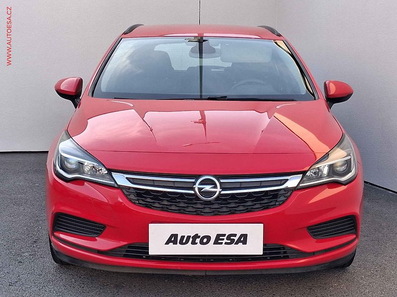 Opel Astra (2016) 1.4i, 1.maj,ČR, AC, ČR - fotka 2 z 16