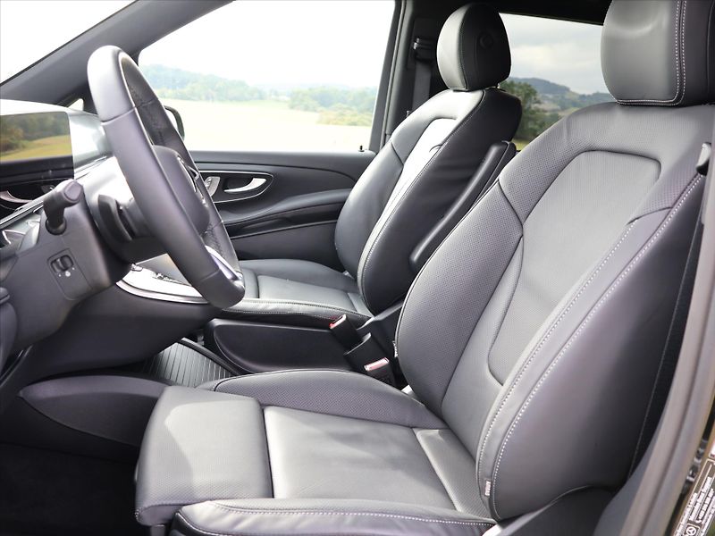 Mercedes-Benz Třídy V 2,0 300d 4Matic Long Exclusive - fotka 12 z 54