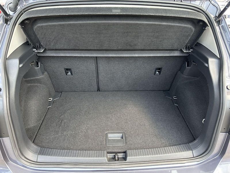 Volkswagen T-Cross (2023) 1.0 TSI DSG Style - fotka 27 z 28