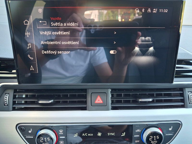 Audi A5 (2024) S-LINE Quattro DSG 2,0TSi 195k - fotka 29 z 35