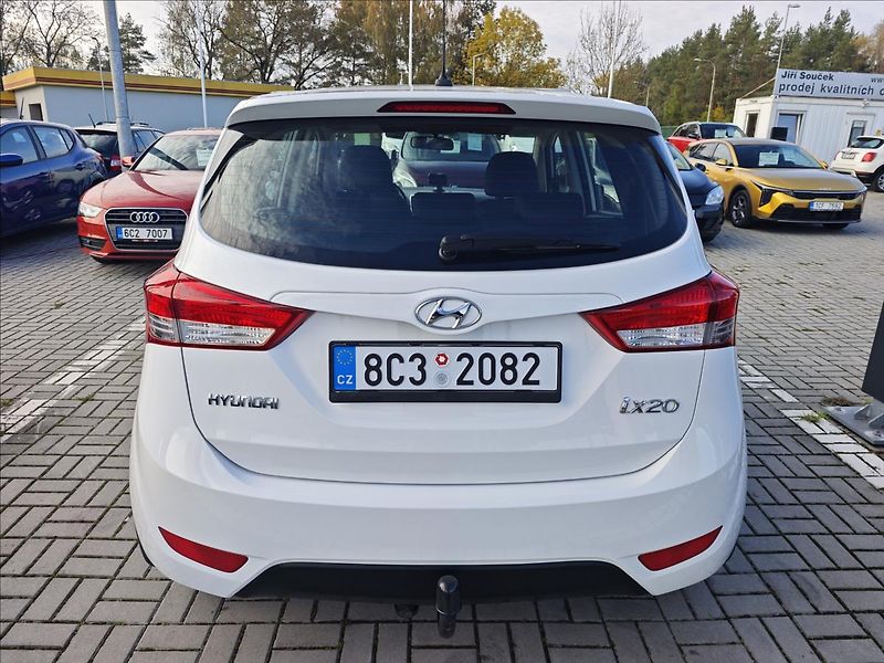 Hyundai ix20 1,6 i CVVT  Trikolor Essential - fotka 5 z 21