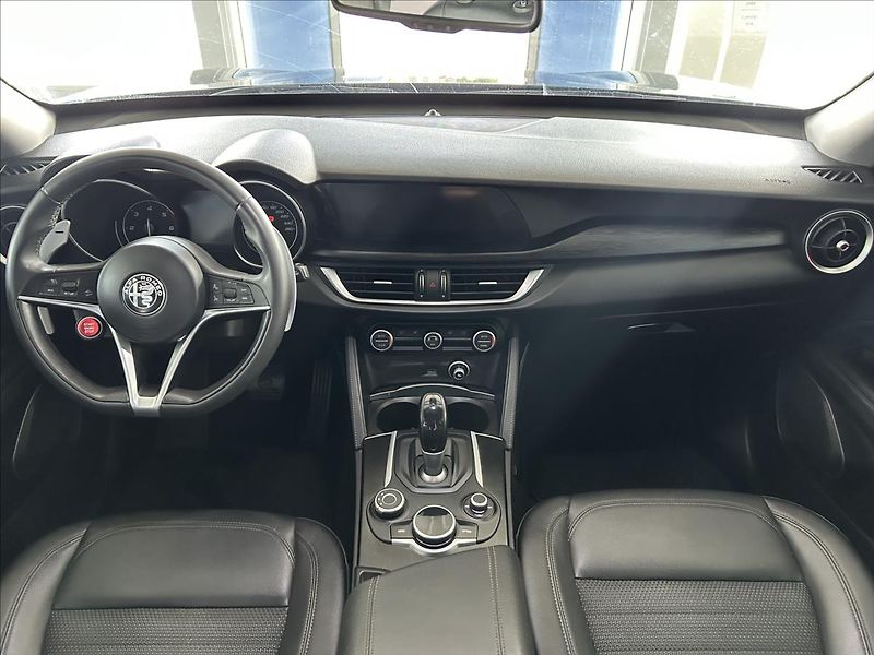 Alfa Romeo Stelvio 2,2   JTD 132kW,AUTOMAT,SERVIS - fotka 8 z 30