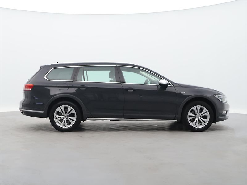 Volkswagen Passat 2,0 TDI 140kW Alltrack 4M DSG - fotka 8 z 28