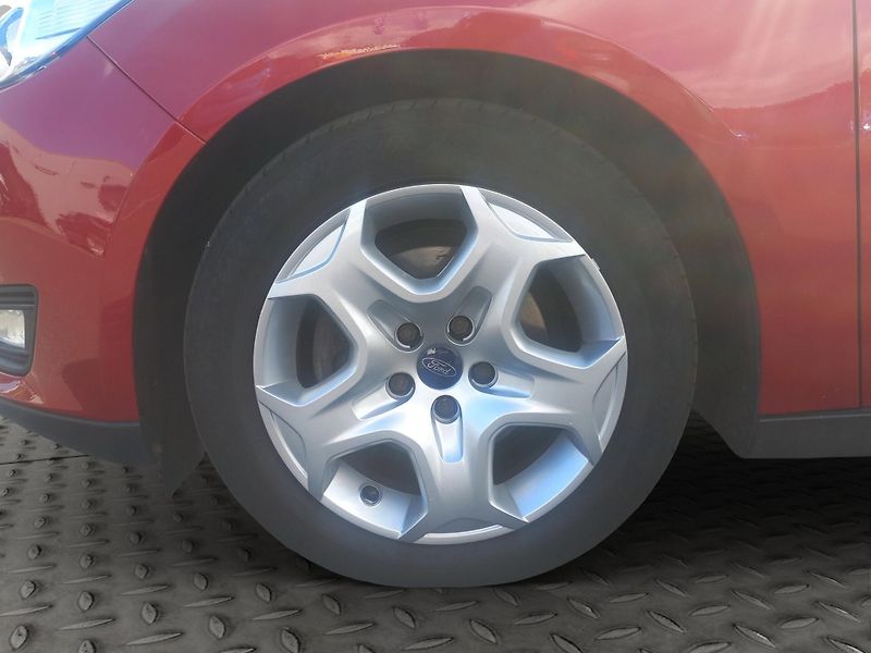 Ford Focus (2017) 1.0 74 kW, 1MAJ, ČR, SERVIS - fotka 12 z 12