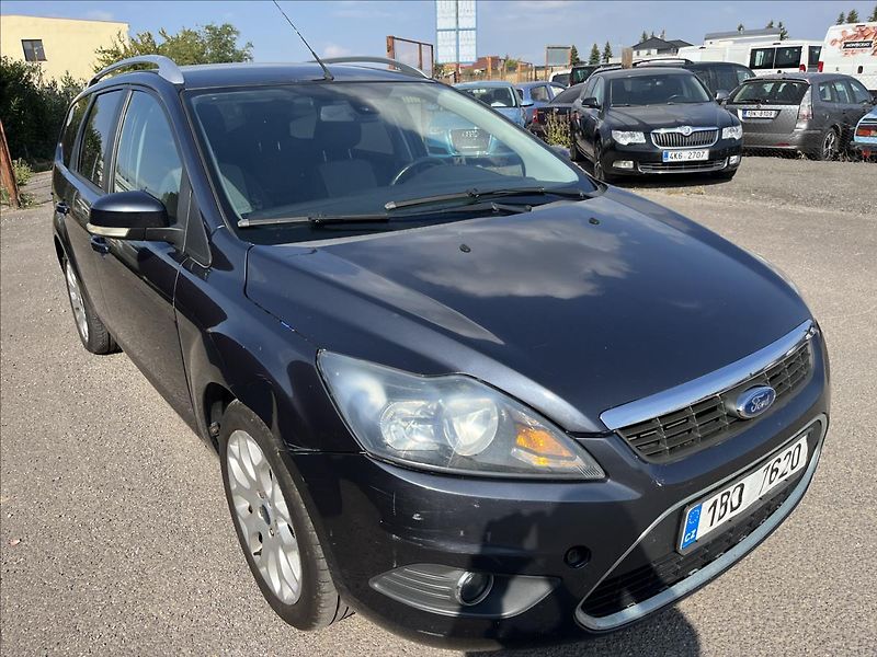 Ford Focus 1,8 i KLIMA 2x KOLA VYHŘ. OKNO - fotka 3 z 37