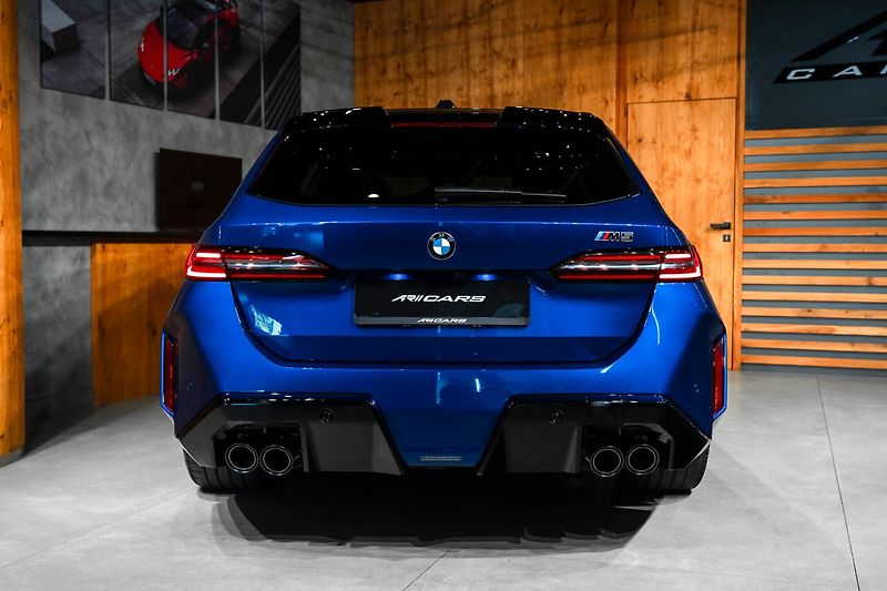 BMW M5 touring - fotka 22 z 23