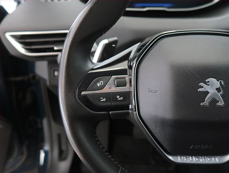 Peugeot 3008 (2022) Active Pack 1.2 PureTech - fotka 20 z 24