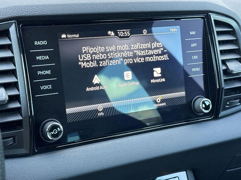 Škoda Karoq (2022) 2.0 TDI 4x4 DSG Sportline - fotka 11 z 33