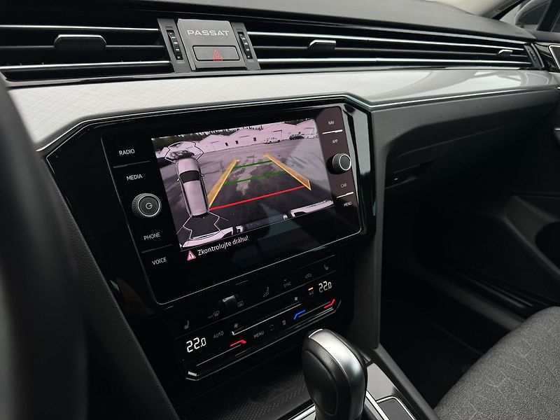 Volkswagen Passat 2.0TDI 110kW DSG Tažné Webasto - fotka 9 z 9
