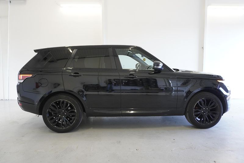 Land Rover Range Rover Sport 3.0 TDV6 HSE 4WD - fotka 4 z 35
