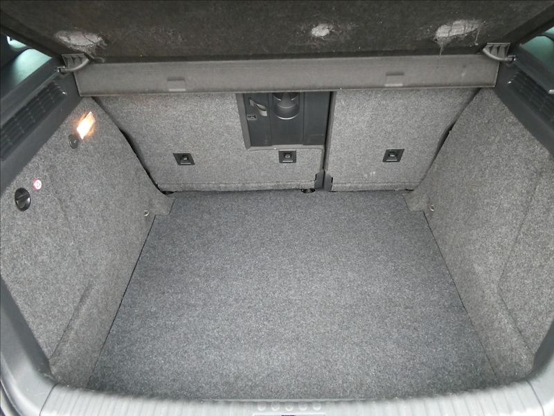 Volkswagen Tiguan 2,0 TDi 110kW Lounge DSG, 4x4 - fotka 14 z 54