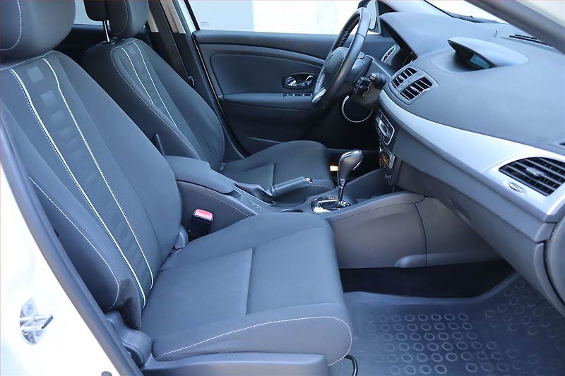 Renault Mégane (2013) 1.5 dCi, Automat, Tempomat - fotka 9 z 20