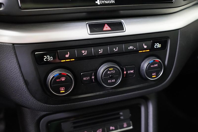 Volkswagen Sharan - fotka 18 z 21