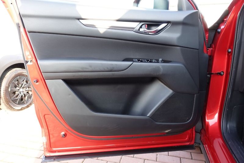 Mazda CX-5 ZLEVNĚNO 2,0i Skyactiv-G 121kW - fotka 8 z 26