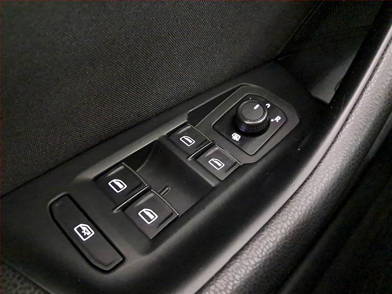 Volkswagen Passat (2016) 2.0 TDI, Tempomat - fotka 19 z 19