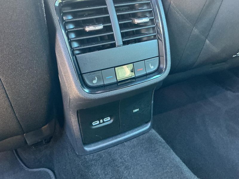 Škoda Octavia (2023) RS Combi 2,0TSI DSG - fotka 27 z 32