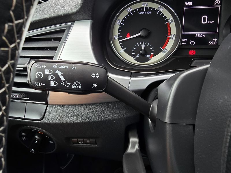 Škoda Fabia 1.2TSI EDITION - REZERVACE - - fotka 14 z 25