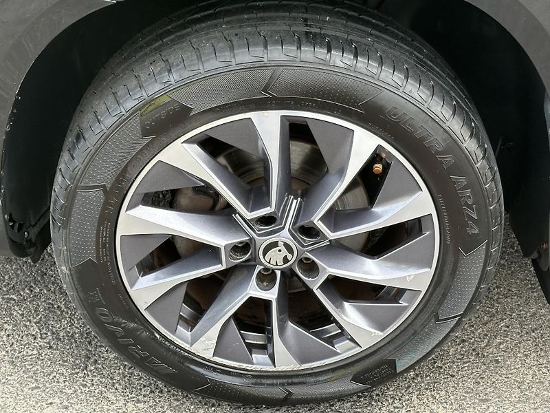 Škoda Karoq (2018) 1.0TSI/85kW * 1.Maj.  - fotka 25 z 28