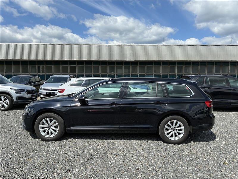 Volkswagen Passat 2,0 App Connect,Manuál,Kamera - fotka 2 z 30