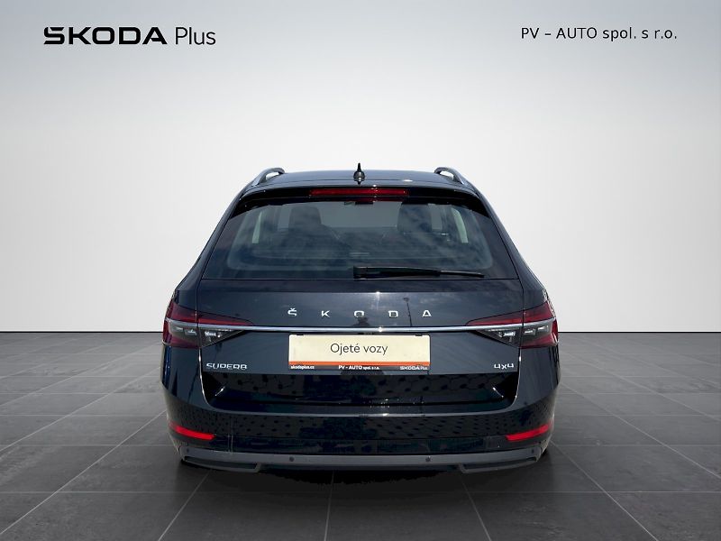 Škoda Superb (2021) 2.0 TDI 147 kW DSG 4x4 Style P - fotka 31 z 35
