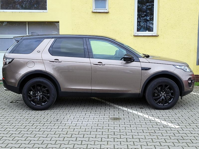 Land Rover Discovery Sport 2,0 TD4 4wd,DPH,SERVIS - fotka 7 z 48