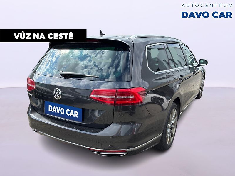 Volkswagen Passat 2,0 TDI DSG CZ Highline DPH - fotka 4 z 12