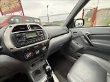 Toyota RAV4 2,0 D-4D 4X4 TAŽNÉ NOVÁ STK - náhled 12