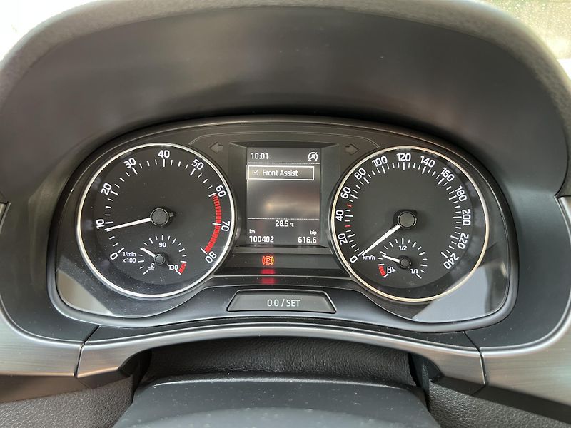 Škoda Fabia 1.0 MPi VÝBAVA JOY - fotka 16 z 16