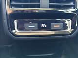 Volkswagen Passat 2,0 TDI DSG - náhled 17