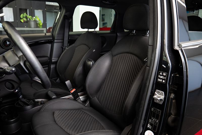 Mini Cooper S 4ALL - fotka 8 z 19