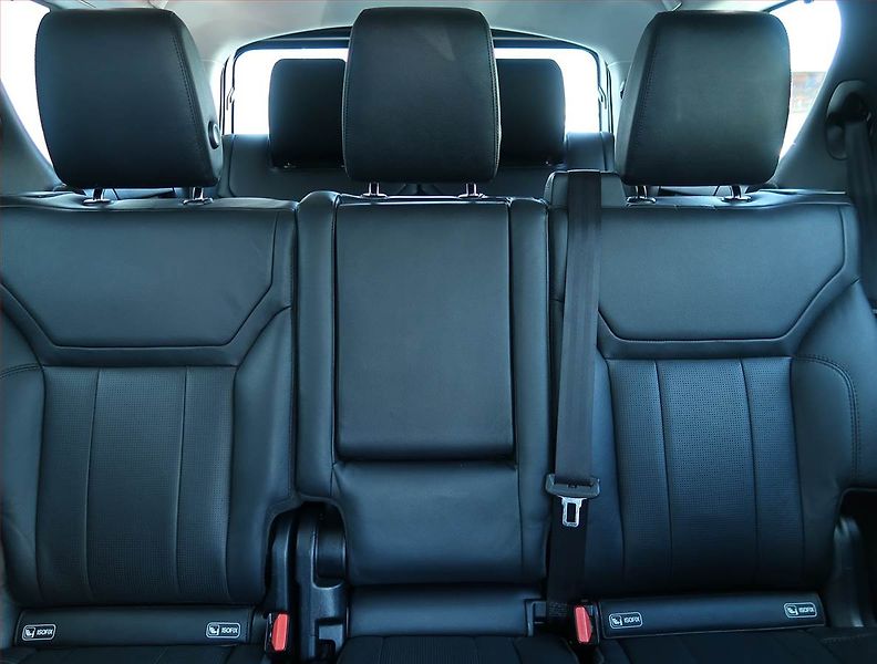 Land Rover Discovery (2018) 3.0 Td6 - fotka 10 z 26