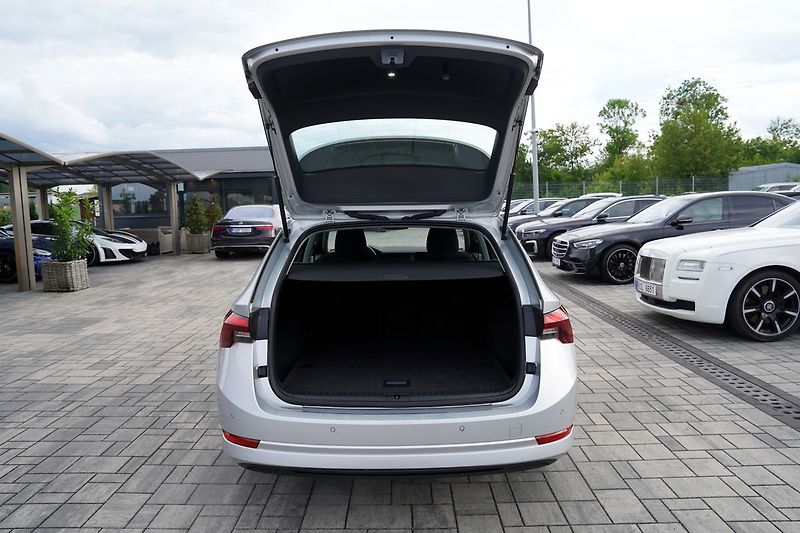 Škoda Octavia IV  2.0 TDI DSG 4x4/150 PS - fotka 11 z 43