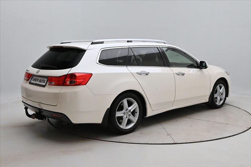 Honda Accord 2,2 i-DTEC 110kW Manuál - fotka 5 z 30