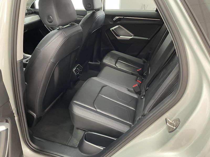 Audi Q3 40TDi ČR Sportback REZERVACE - fotka 18 z 32