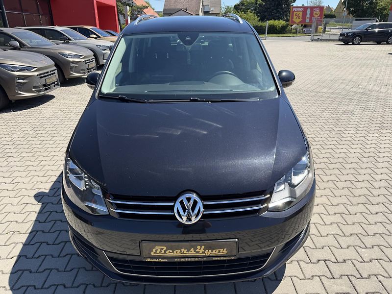 Volkswagen Sharan (2015) 2.0TDI 103kW DSG 7M EL. DVĚŘE - fotka 14 z 41