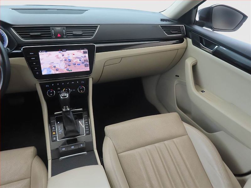 Škoda Superb (2018) Laurin&Klement 2.0 TDI, 4X4 - fotka 8 z 15