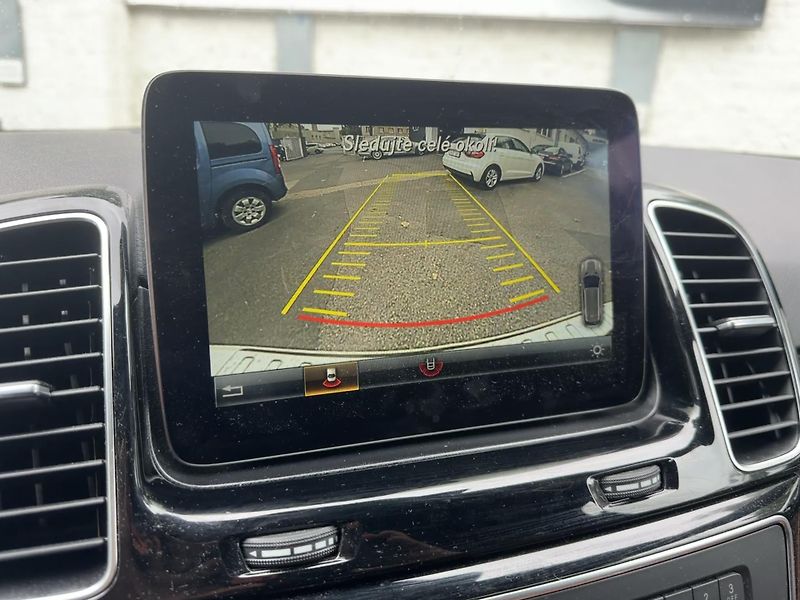 Mercedes-Benz GLE 250d 4M AMG Airmatic - fotka 47 z 53
