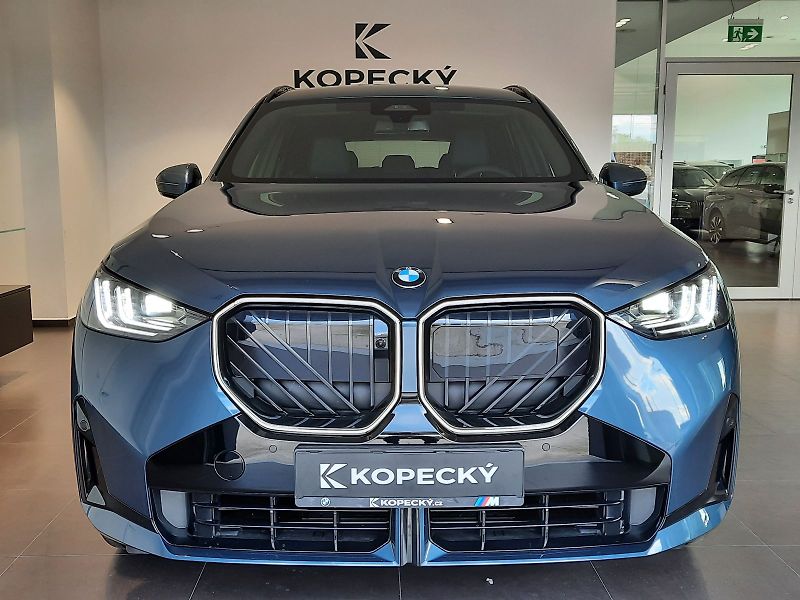 BMW X3 (2026) xDrive 20d M Sport - fotka 2 z 16