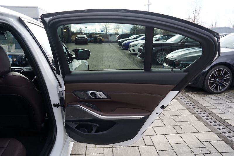 BMW Řada 3 M340i xDrive/AT/375PS,Facelift - fotka 21 z 50