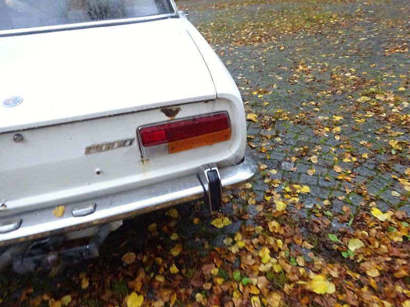 Alfa Romeo Ostatní (1973) Berlina 2000 - fotka 12 z 18