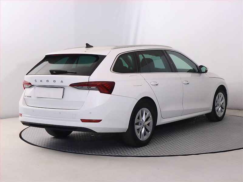 Škoda Octavia (2020) Style Plus 2.0 TDI, Automat - fotka 5 z 22