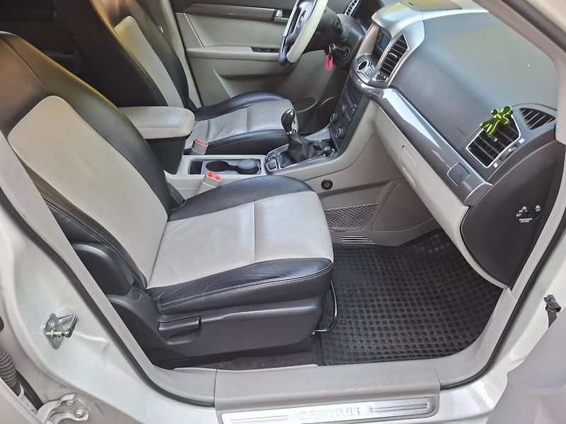 Chevrolet Captiva (2013) 2.2CDTI 135kW 4WD -NOVÉ V ČR - fotka 22 z 43