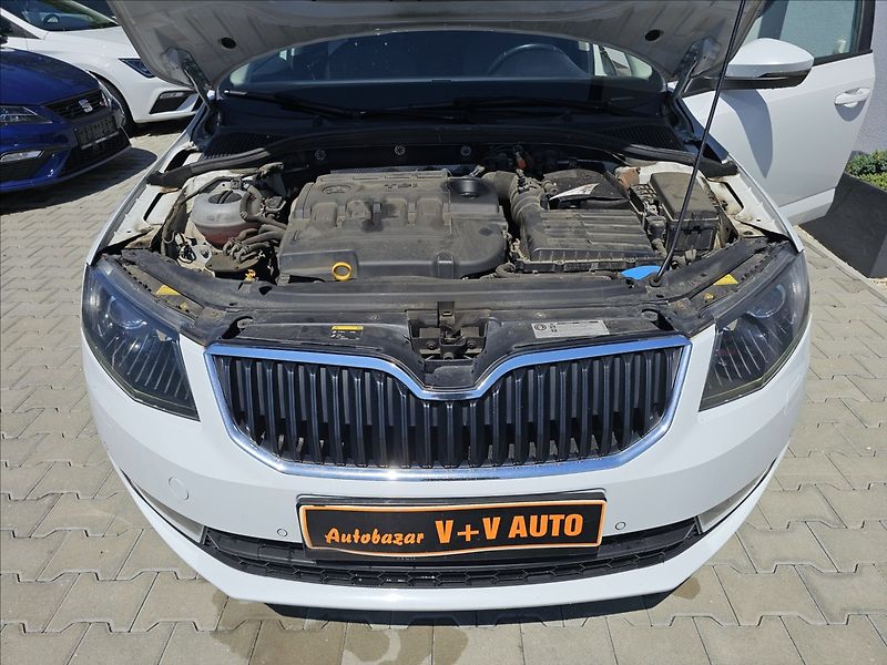 Škoda Octavia 2,0TDi 110KW Elegance TZ - fotka 45 z 49
