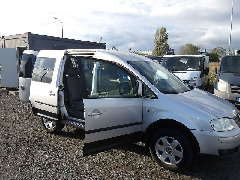 Volkswagen Caddy 1,4i ČR 5 MÍST NOVÉ BRZDY ! - fotka 14 z 26