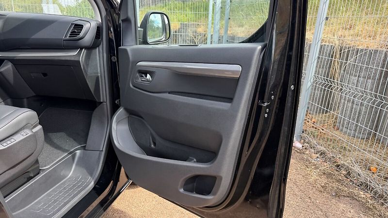 Toyota ProAce Verso 2.2. 180 L2 AT VIP SKYVIEW SKL - fotka 22 z 26